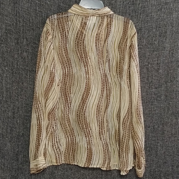 Vue Point by Jordan Neutral Color 2 Piece Shirt Set - Picture 7 of 8